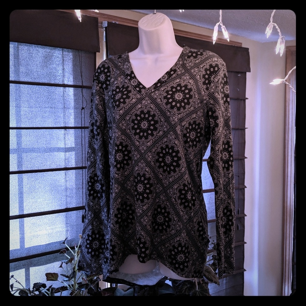 Rue 21 long sleeve top size XL